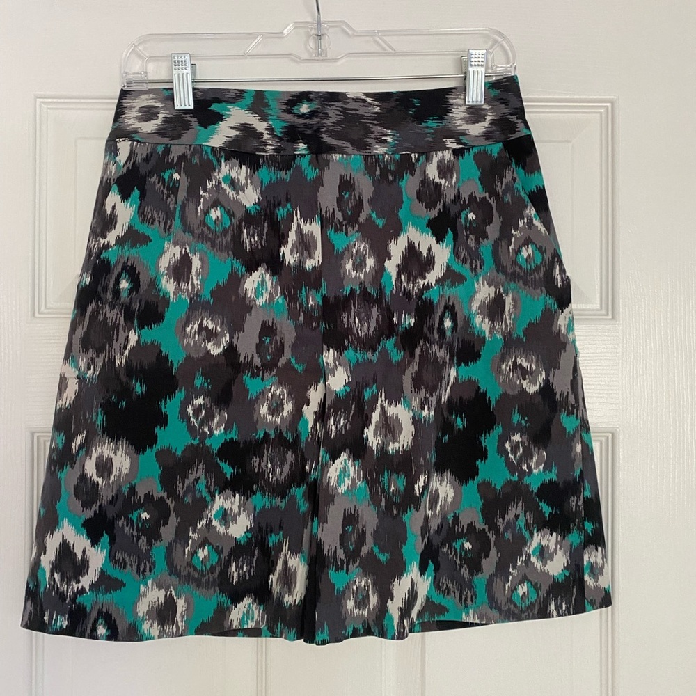 3 ITEM BUNDLE- Size 6 - Picture 6 of 8